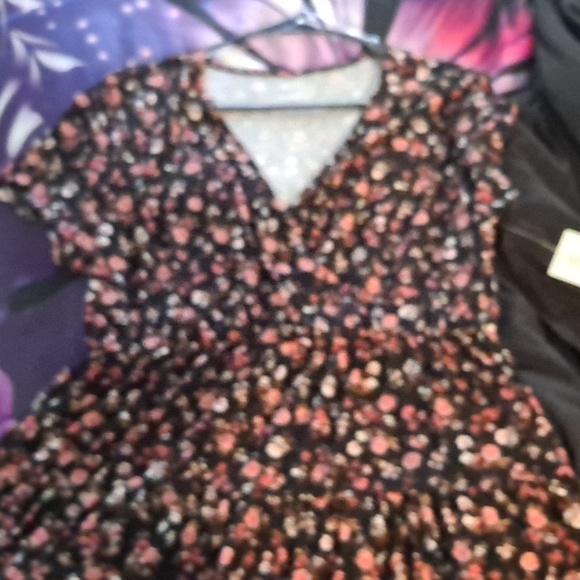Dress - Picture 1 of 2